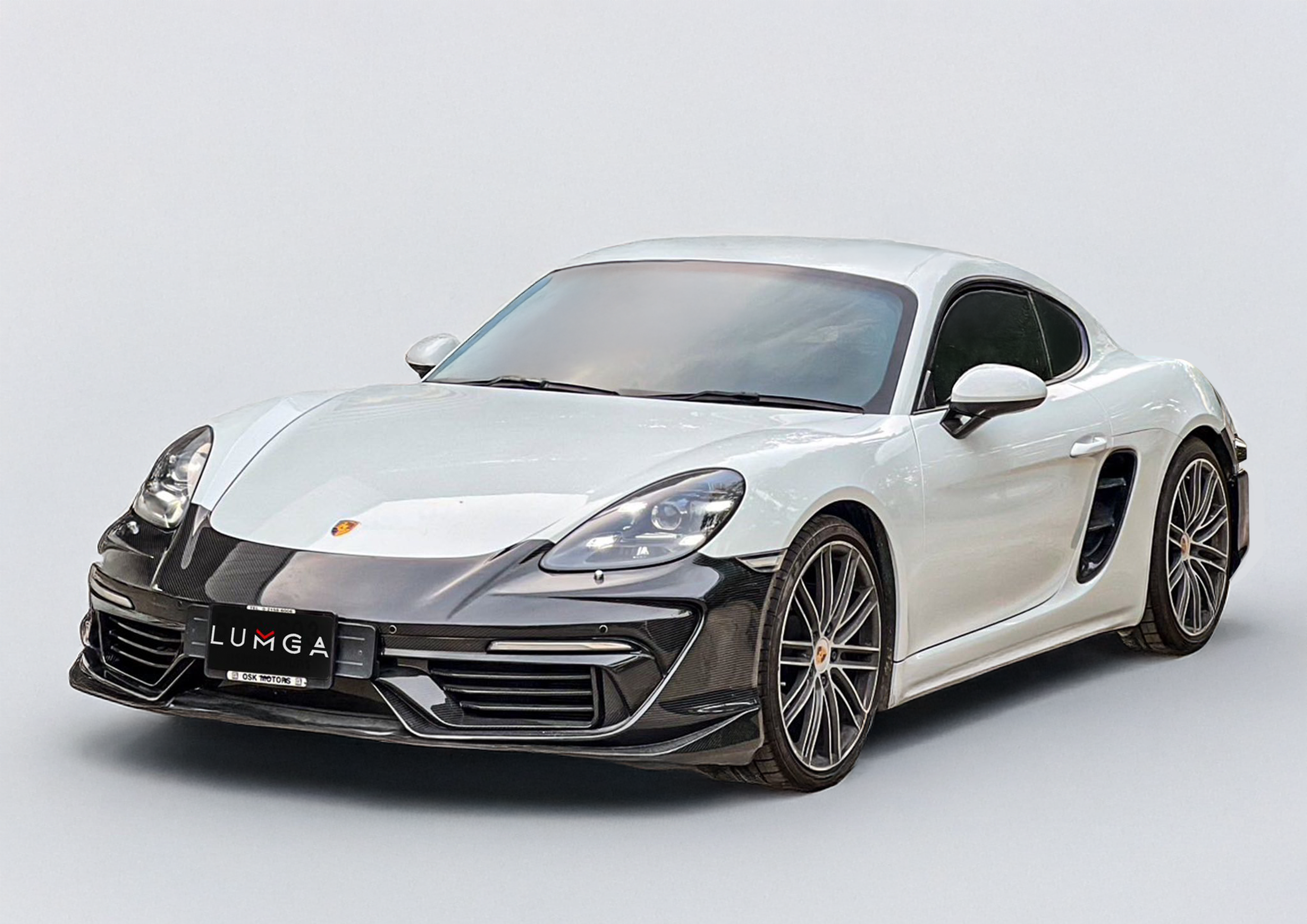 Porsche fitted with carbon fiber body kit custom-made by LUMGA.