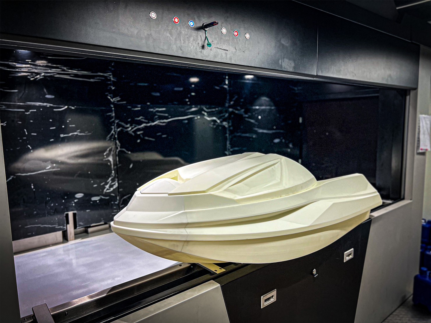 Large-scale 3D printing machine by LUMGA producing custom industrial parts in Thailand