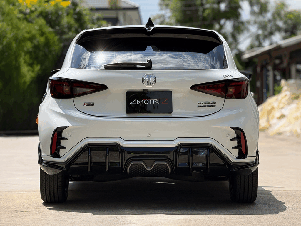 Custom MG5 modified with Lumga Amotriz sport bodykit for dynamic street look